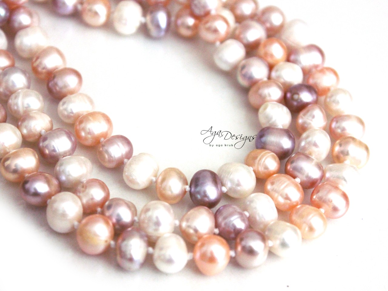Knotted pearl necklace deals